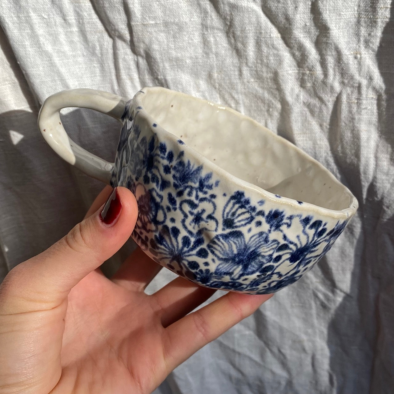 hrnek buclatý - cibuláček