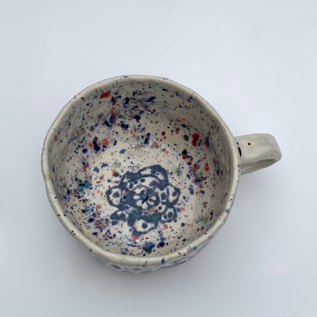 hrnek buclatý - deštivý cibuláček