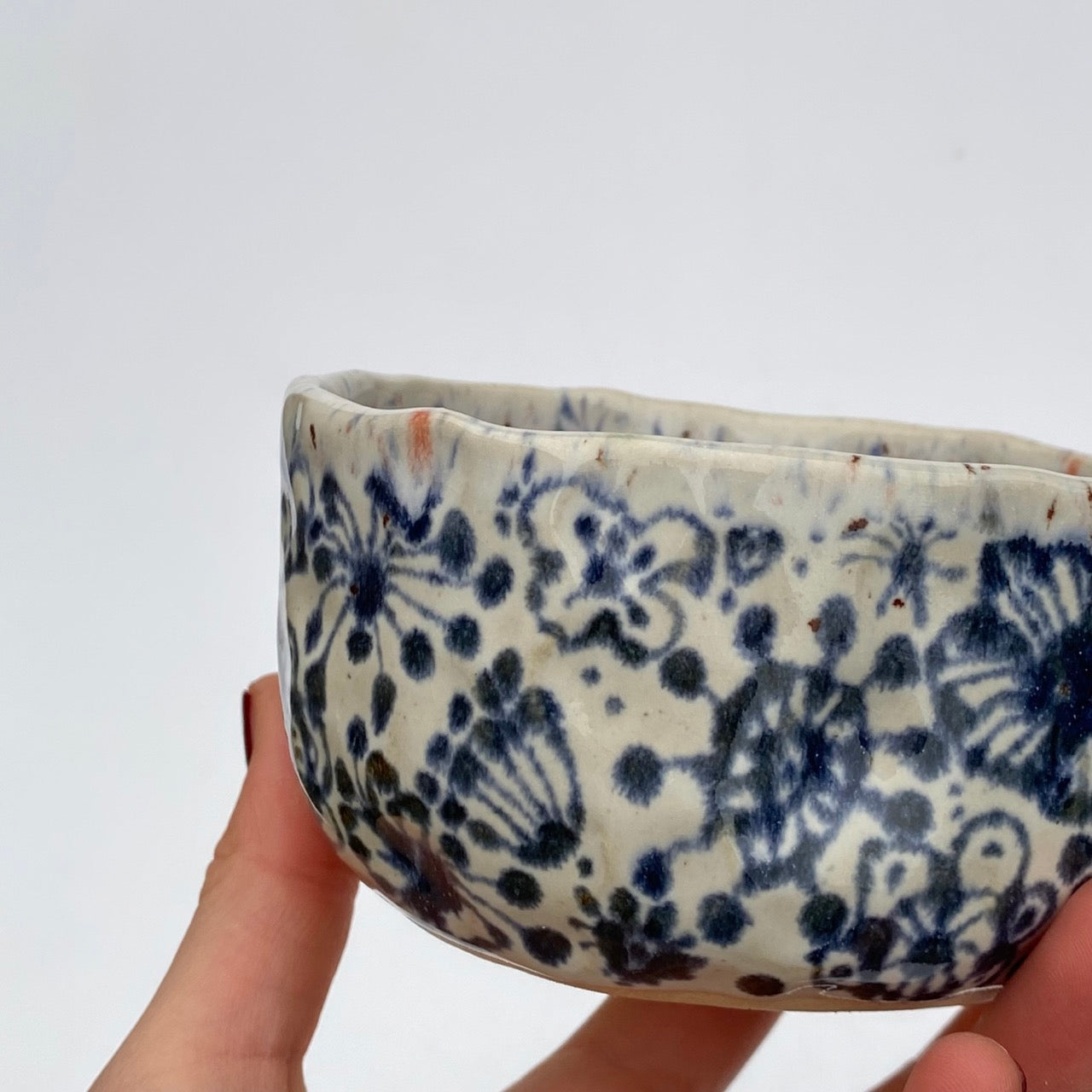 hrnek buclatý - deštivý cibuláček