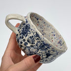 hrnek buclatý - deštivý cibuláček