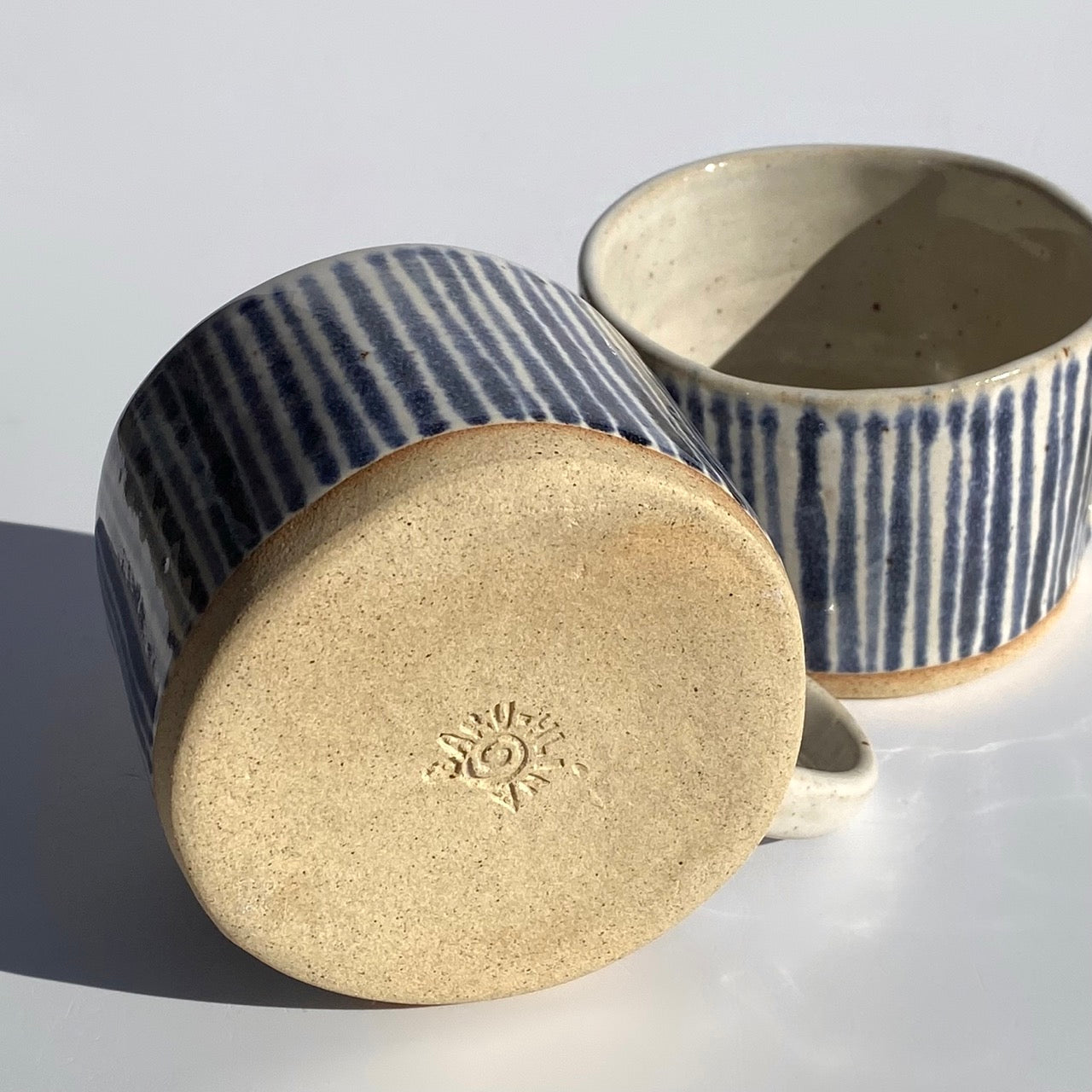 hrneček - proužek modrý