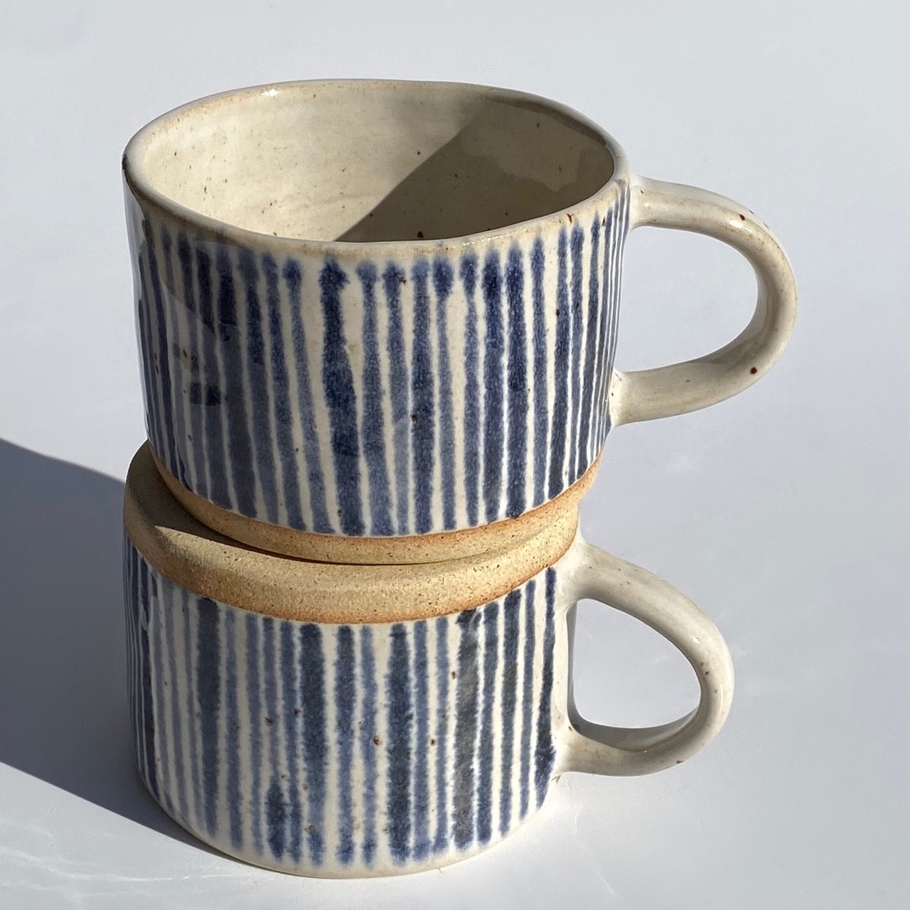 hrneček - proužek modrý